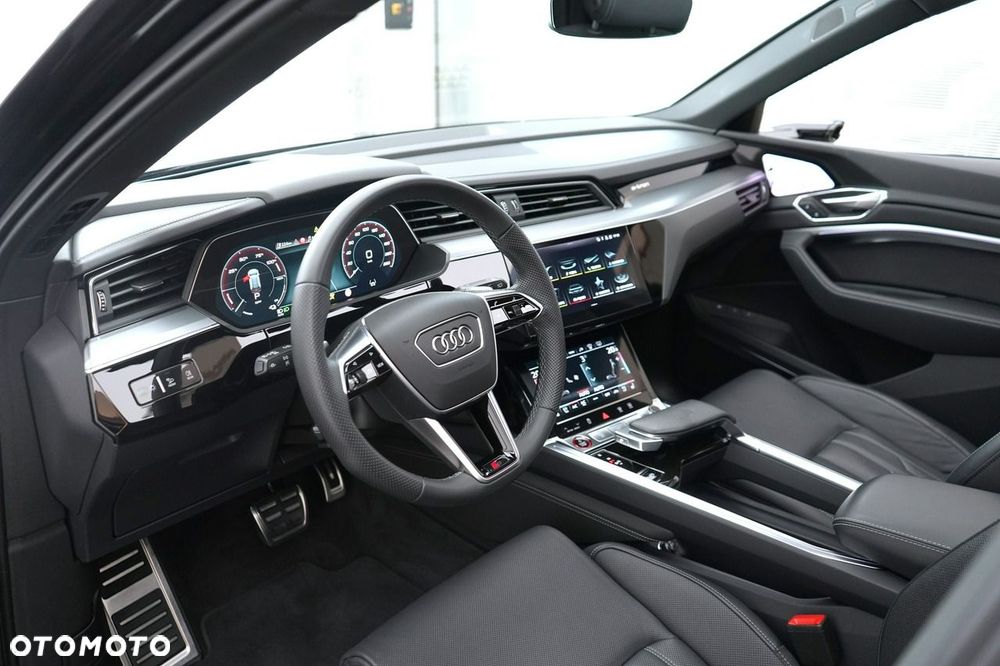 Audi SQ8 e-tron - 16