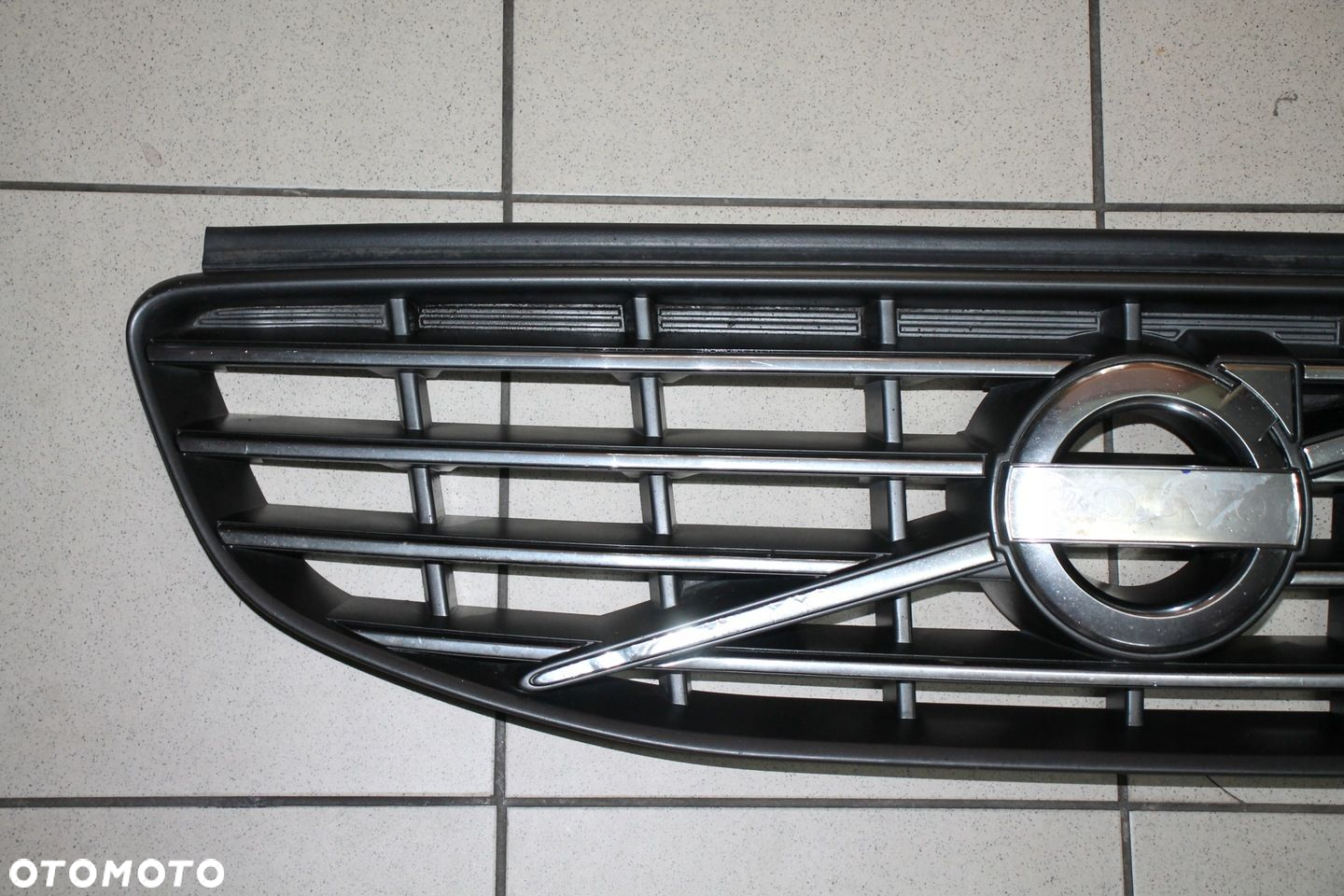 VOLVO XC60 LIFT GRILL ATRAPA ZDERZAKA - 2