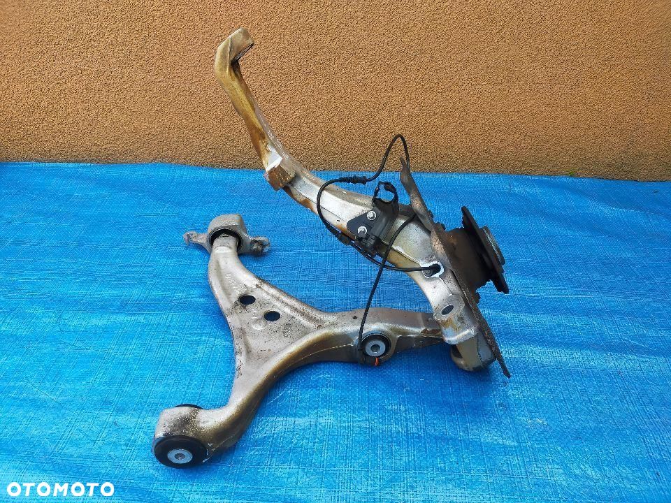 MERCEDES ML GLE 166 4.0 Benzyna LEWA ZWROTNICA WAHACZ PIASTA - 8