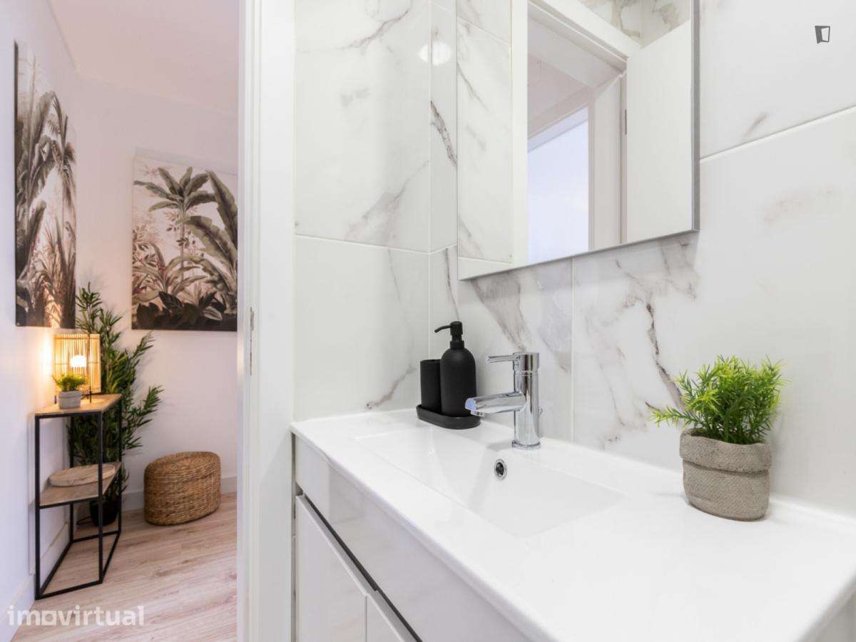 Apartamento com 3 quartos - localizado em Faro - Grande imagem: 2/21