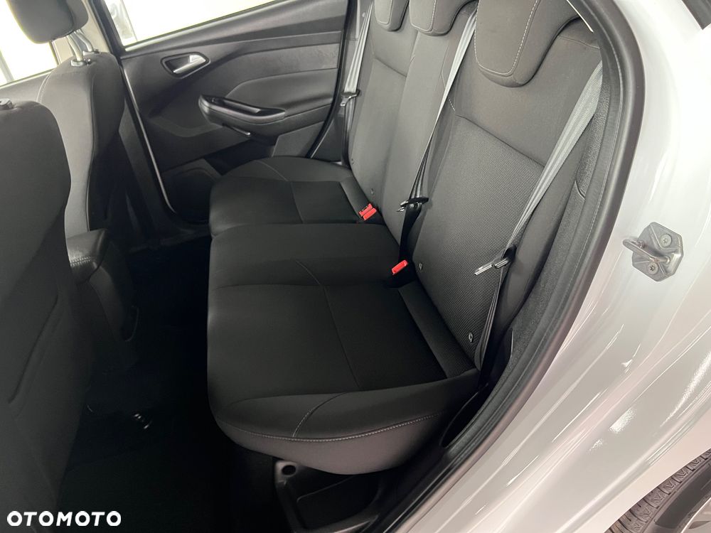 Ford Focus - 23
