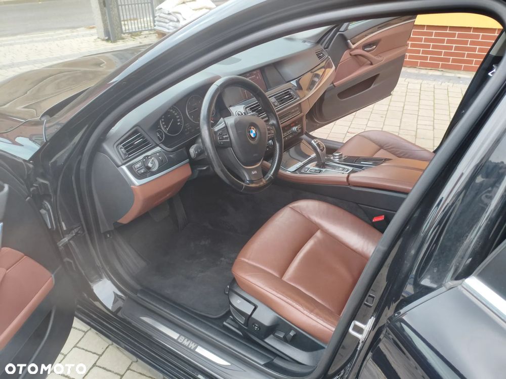 BMW Seria 5 520d Touring - 24