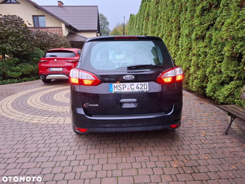 Ford Grand C-MAX - 3