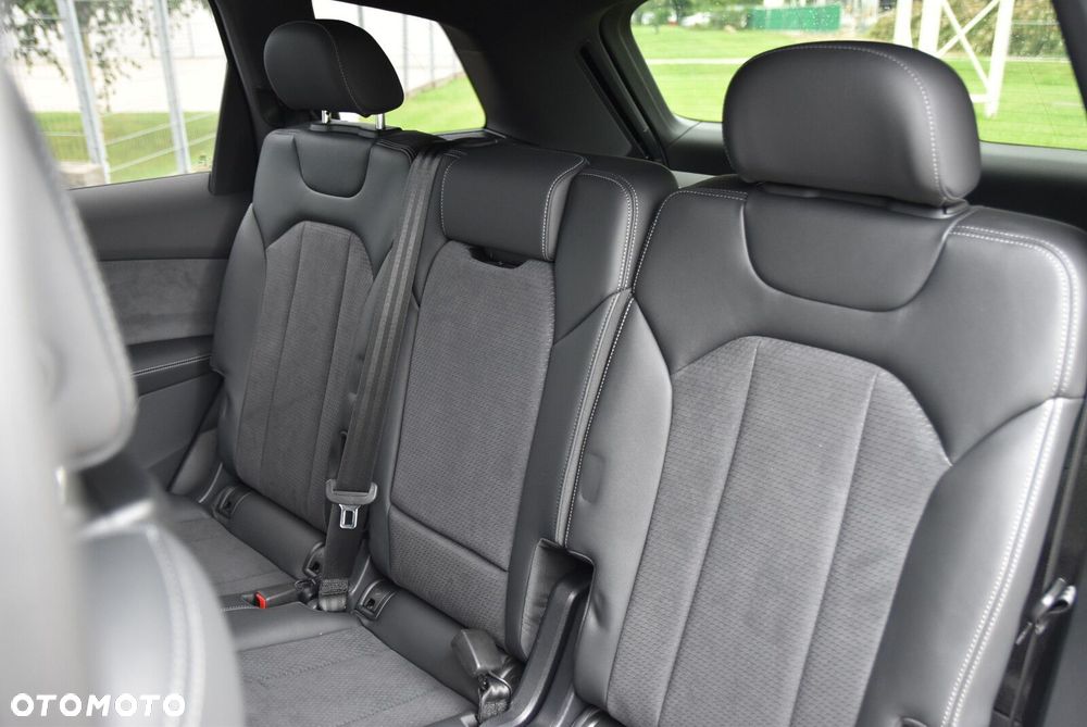 Audi Q7 - 12