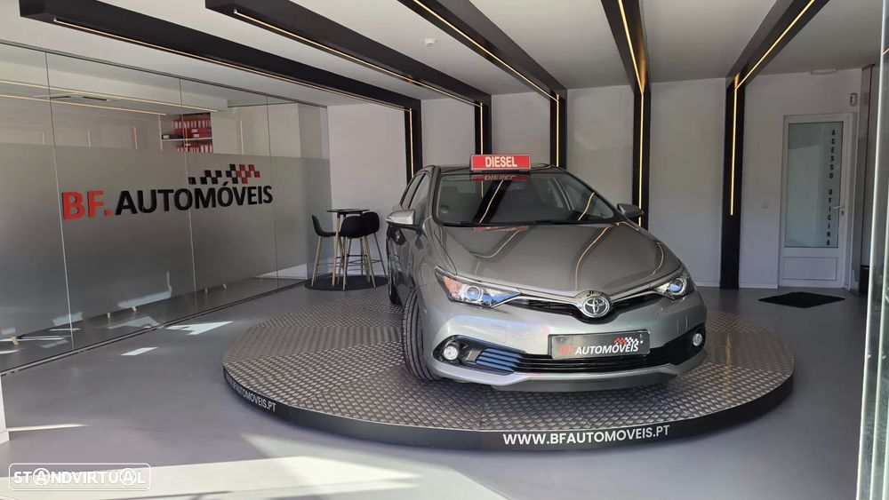 Toyota Auris 1.6 D-4D Exclusive+Navi - 10