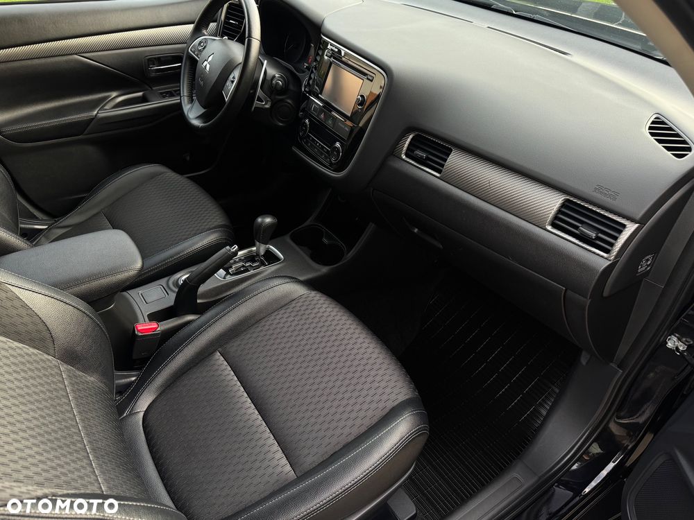 Mitsubishi Outlander 2.2 DID Intense - 21