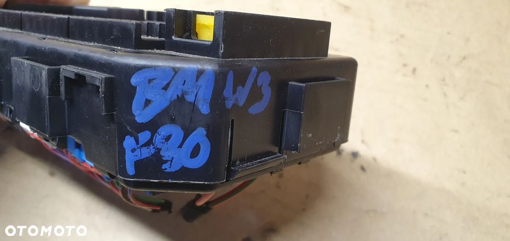 Moduł skrzynka bezpieczników BMW 3 F30 F31 9389068 - 6