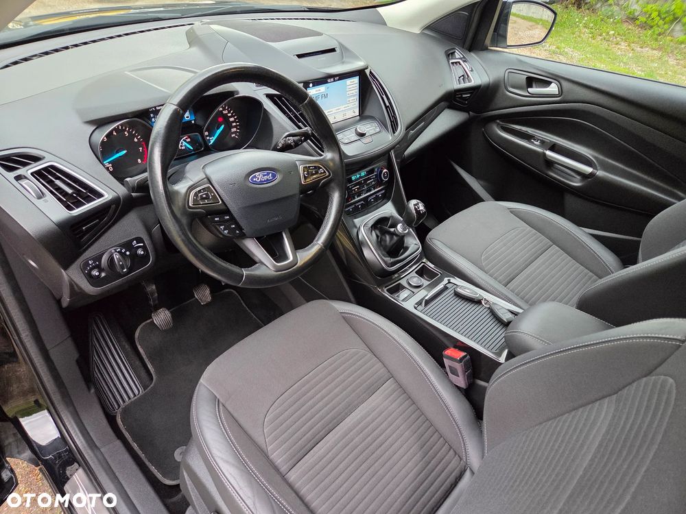 Ford Kuga 1.5 EcoBoost 2x4 Titanium - 9