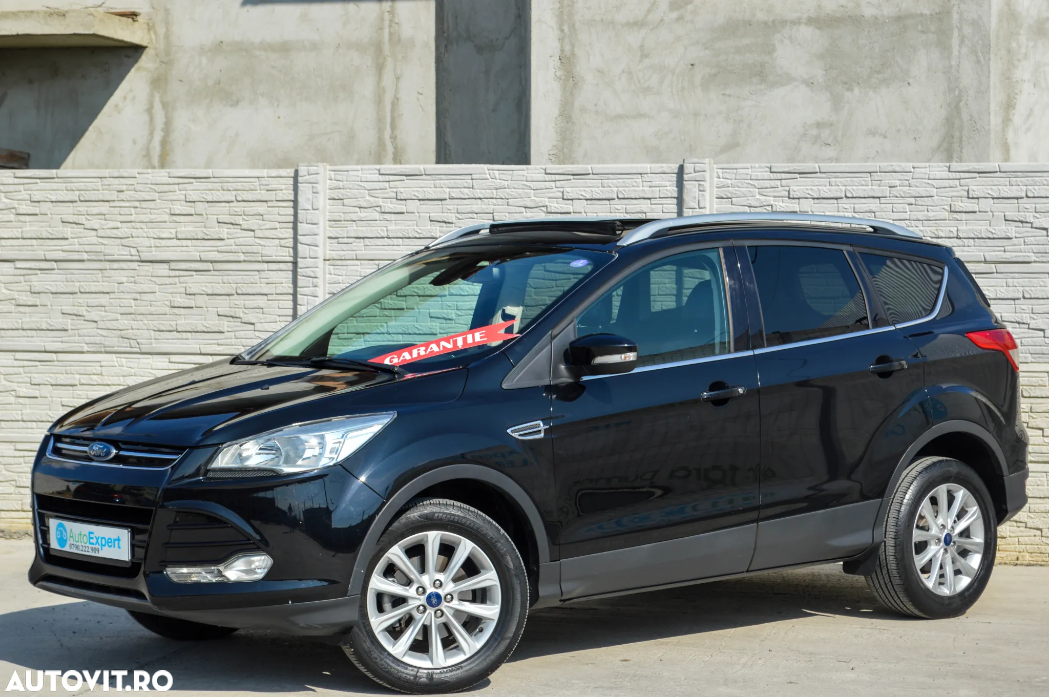Ford Kuga 1.5 EcoBoost 2x4 Titanium - 13