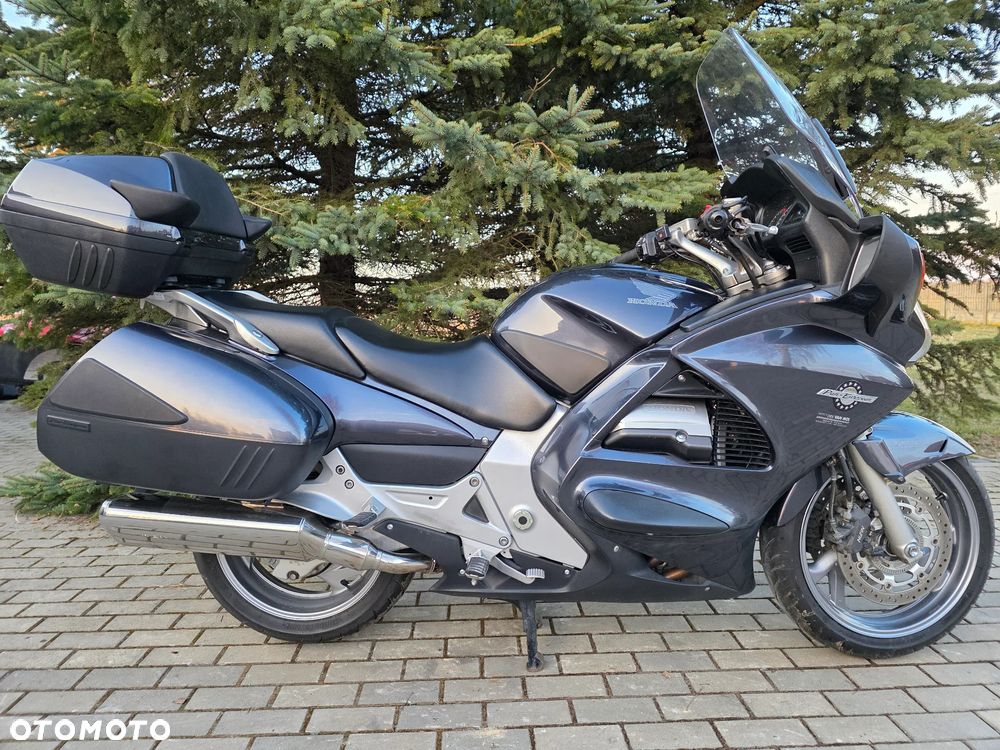 Honda ST - 17