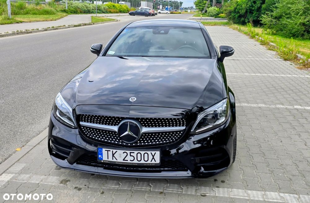 Mercedes-Benz Klasa C 300 9G-TRONIC - 4