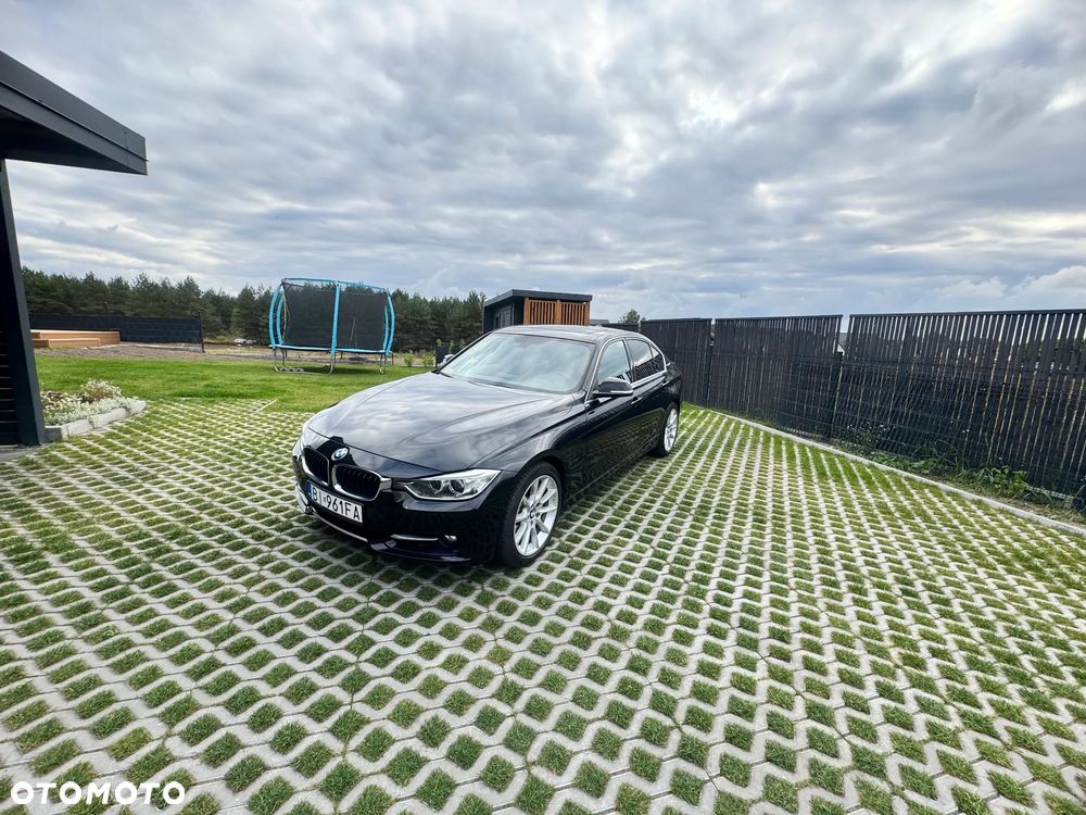 BMW Seria 3 335i Sport Line - 12