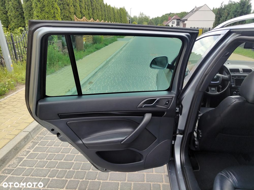 Skoda Octavia 2.0 TSI RS - 22