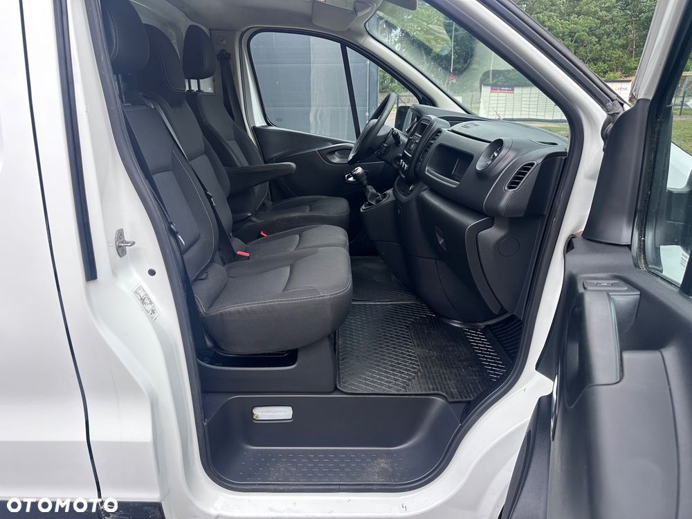 Renault Trafic - 11