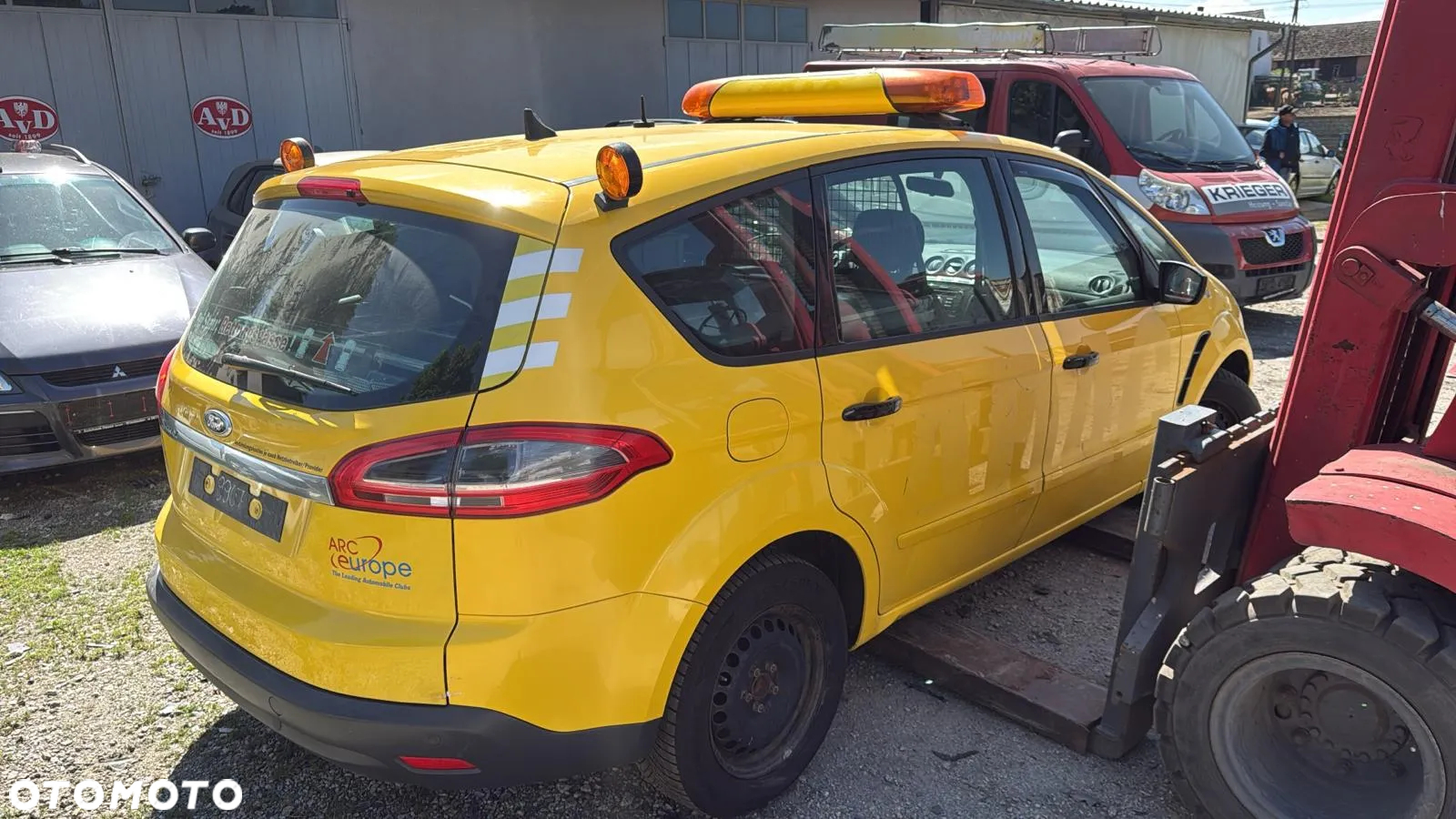 Ford S-Max - 13