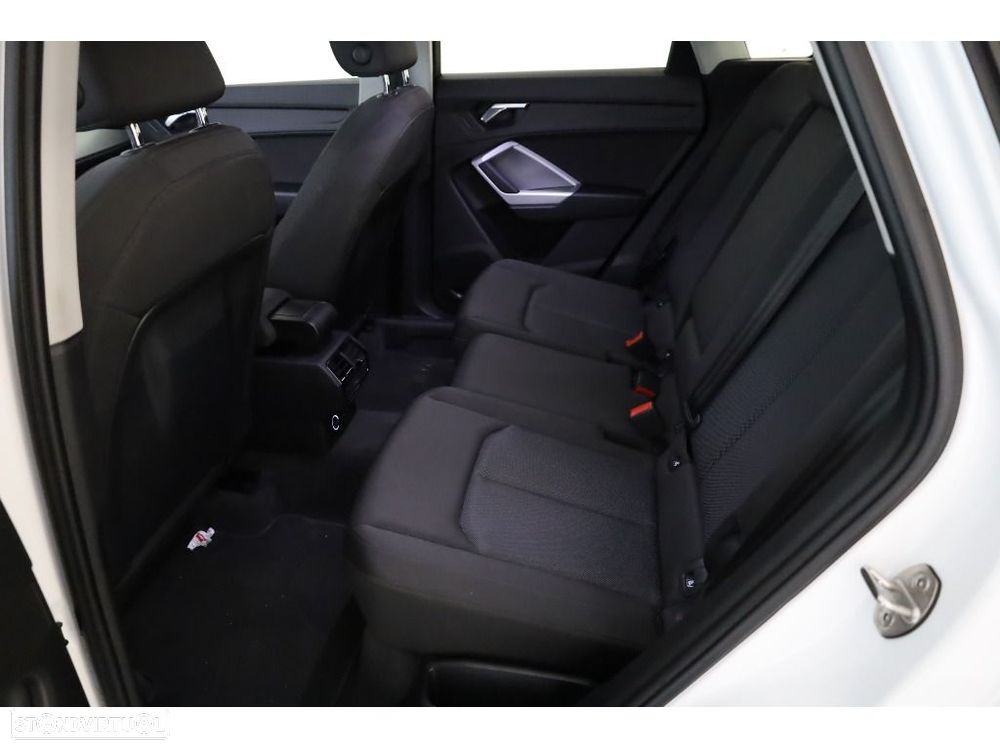 Audi Q3 35 TDI S tronic - 14