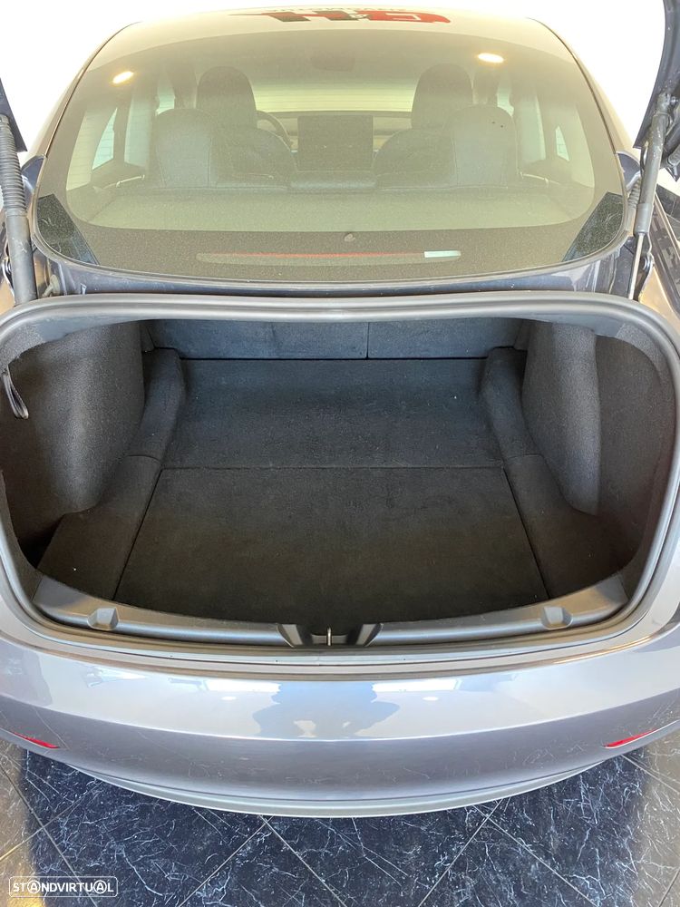 Tesla Model 3 Long Range Tração Traseira - 44