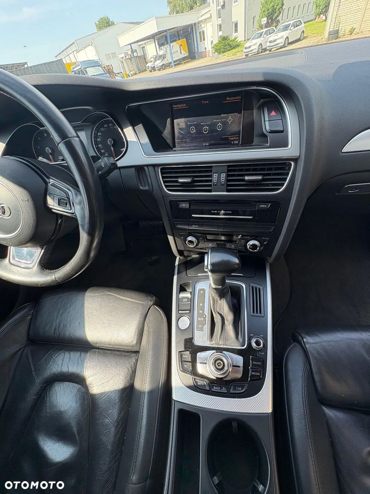 Audi A4 Limousine - 8