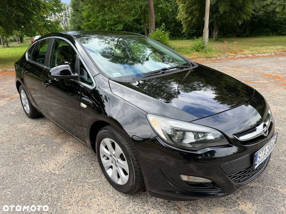 Opel Astra 1.4 T Essentia - 16