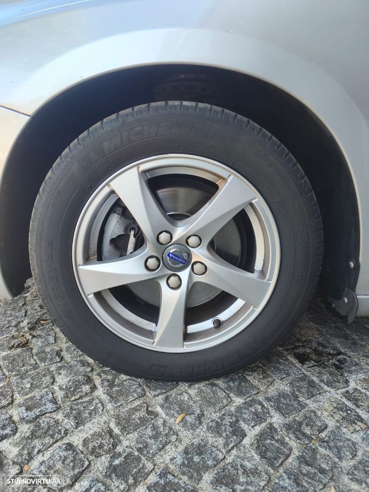 Volvo V60 2.0 D4 Momentum - 7