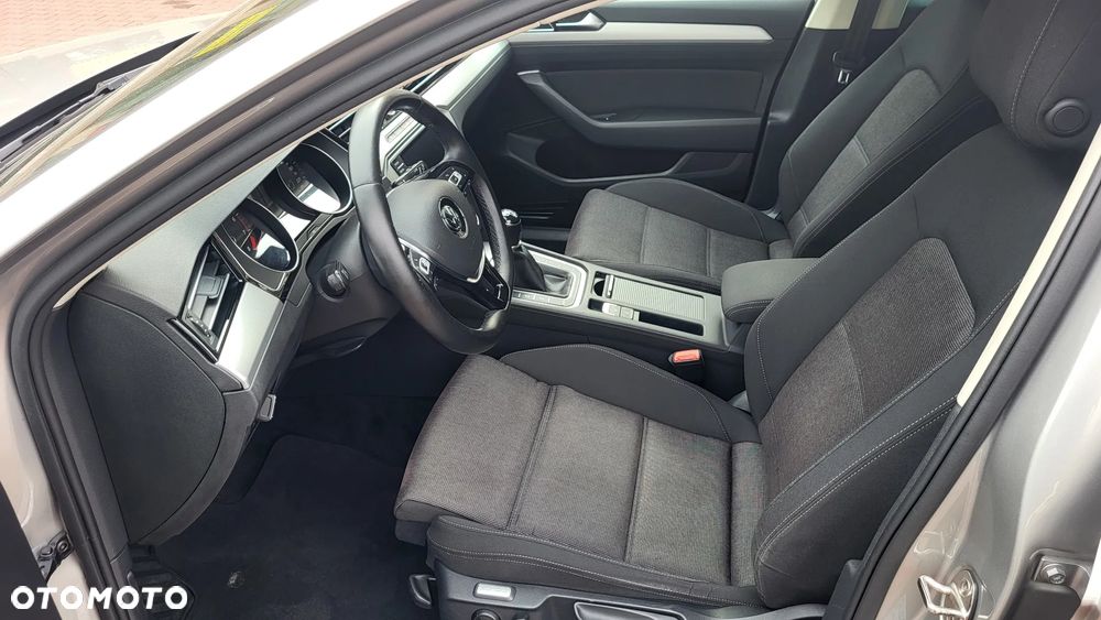 Volkswagen Passat 1.8 TSI BMT Comfortline - 14