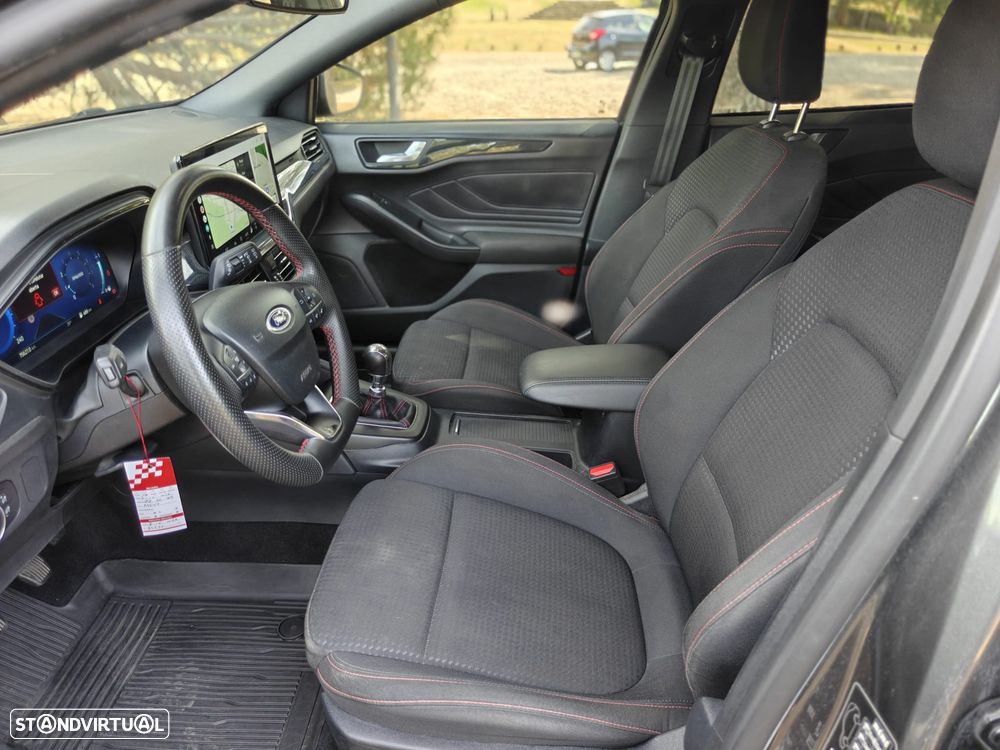 Ford Focus 1.0 EcoBoost MHEV ST-Line - 14