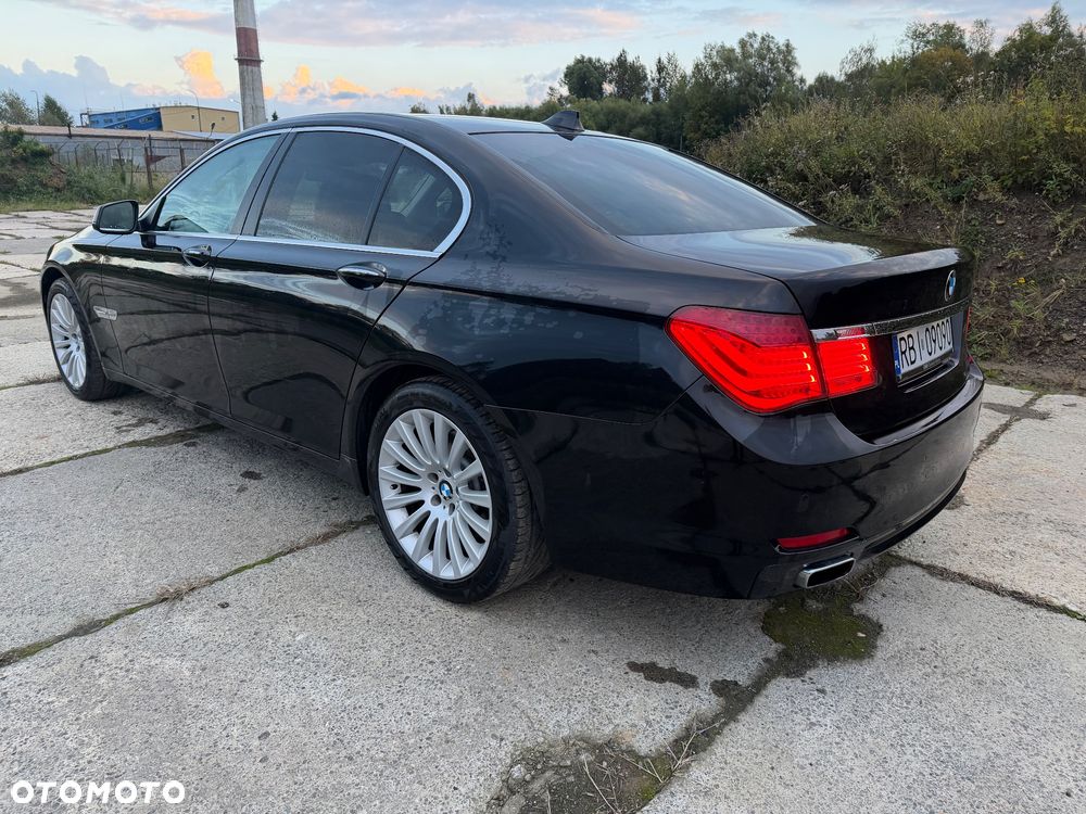 BMW Seria 7 740d xDrive - 4