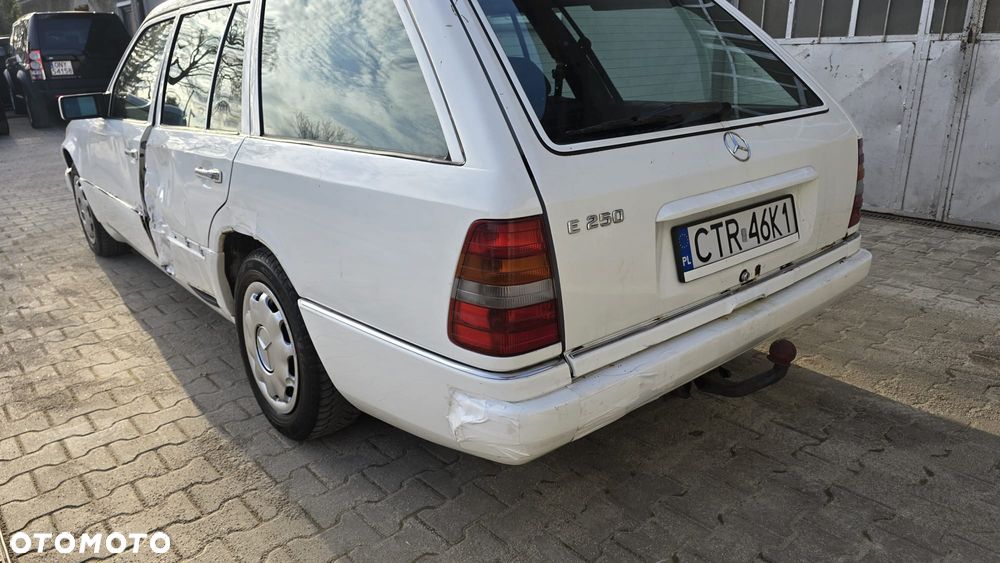 Mercedes-Benz W124 (1984-1993) - 22