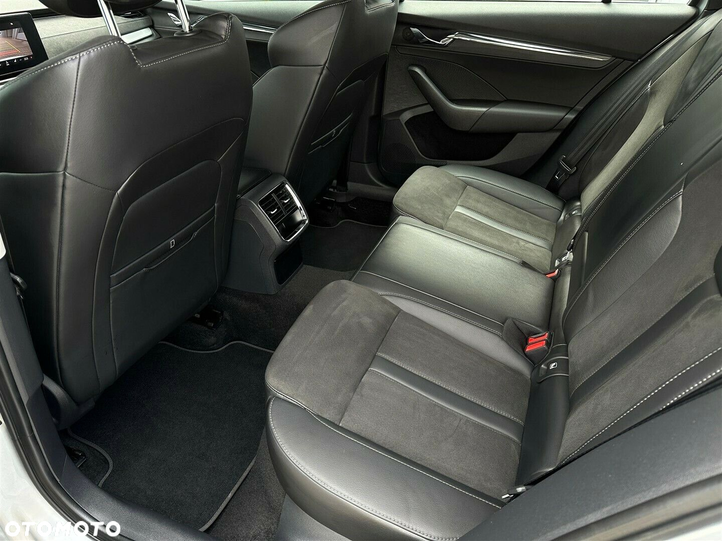 Skoda Octavia 1.5 TSI ACT Style - 12