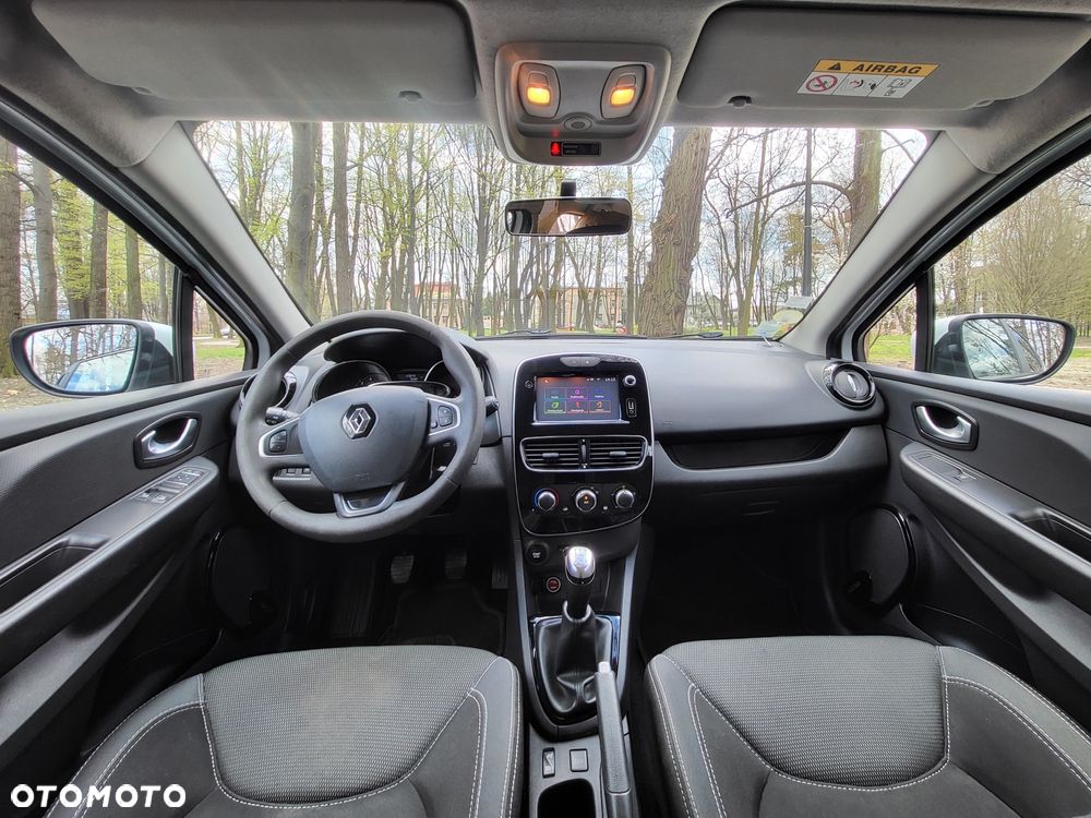 Renault Clio - 26