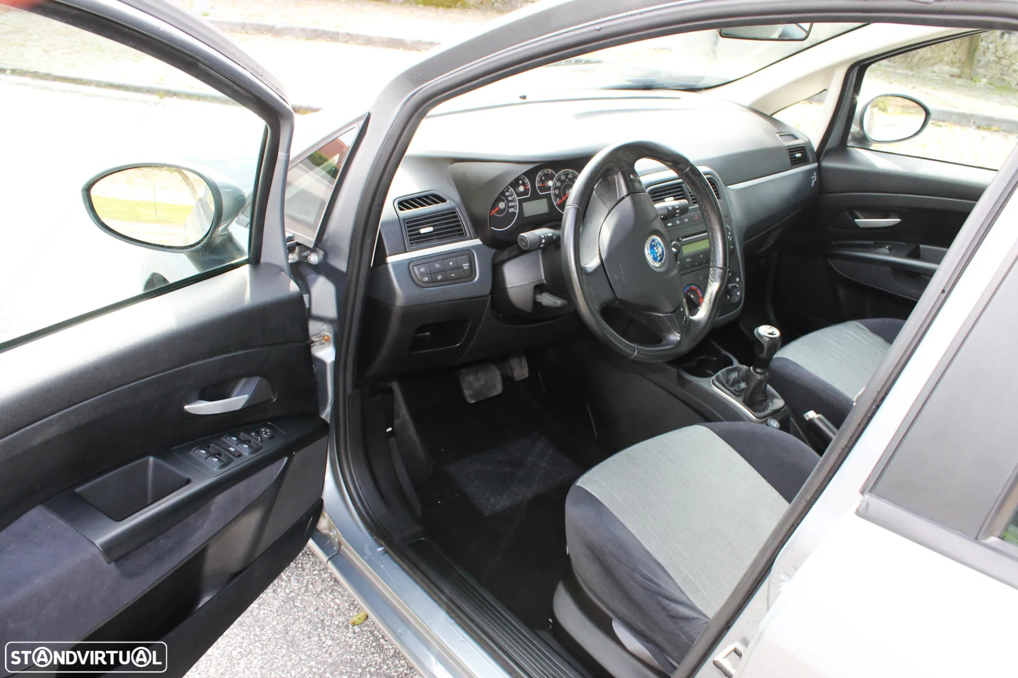 Fiat Grande Punto - 12