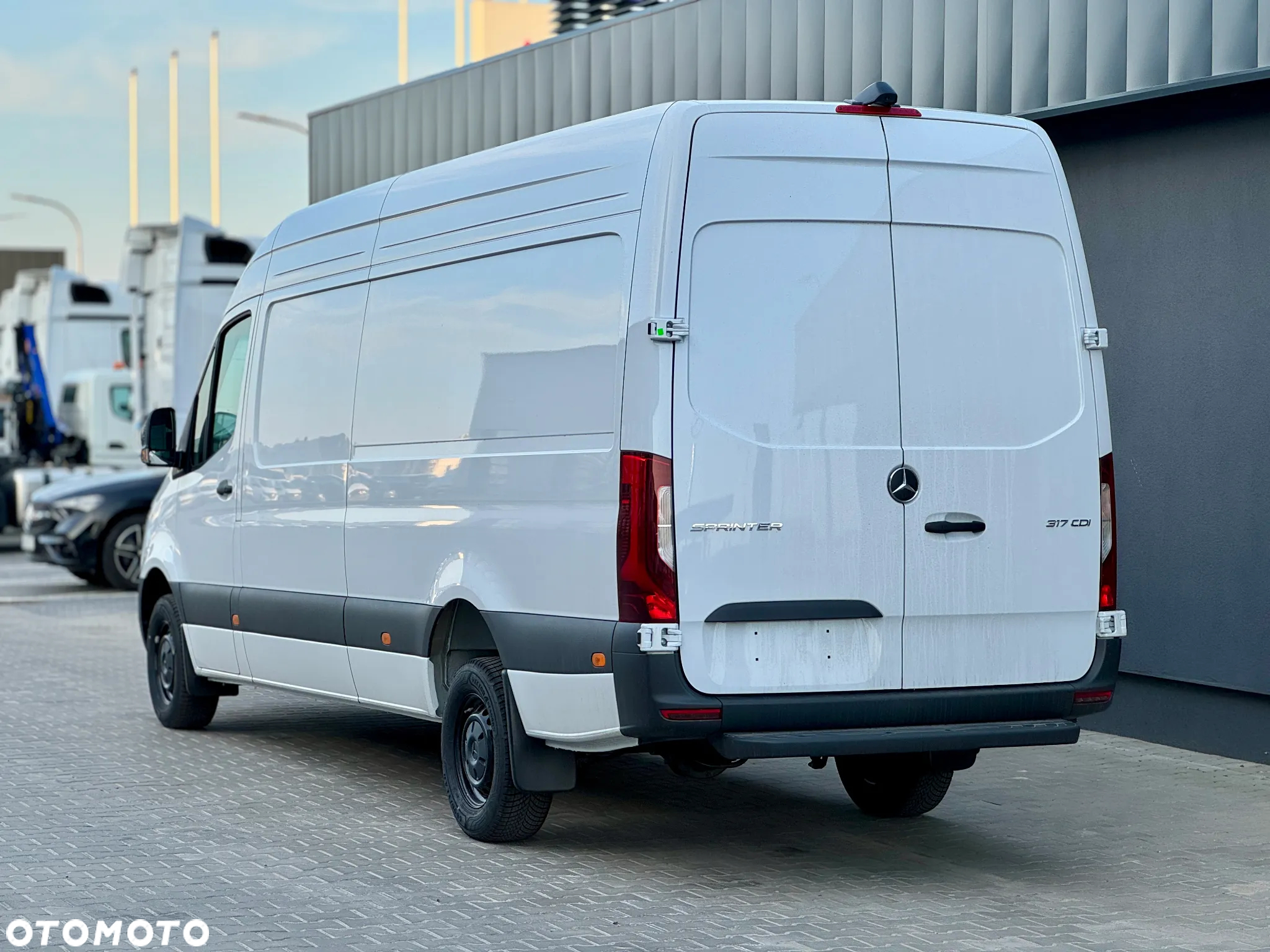 Mercedes-Benz Sprinter - 3