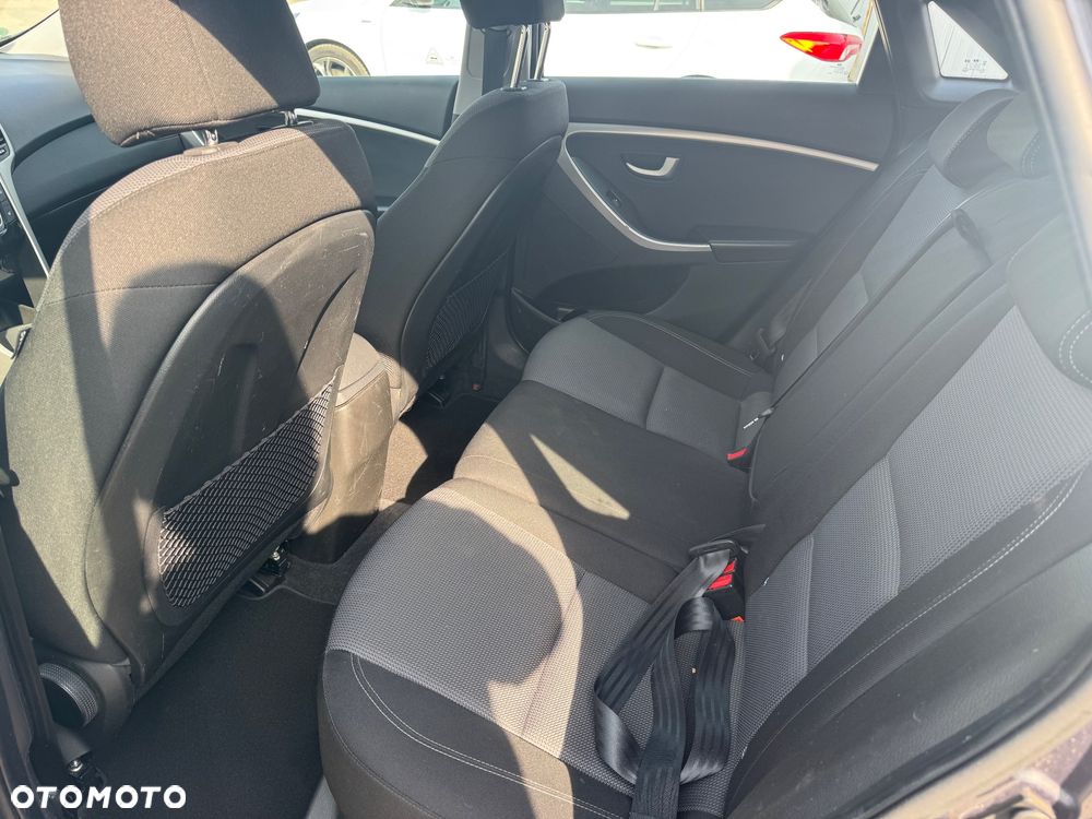 Hyundai i30 blue 1.6 CRDi Classic Navigation - 20