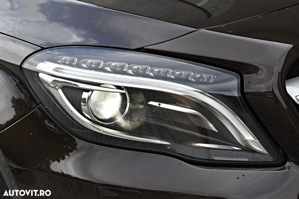 Mercedes-Benz GLA 220 d 7G-DCT - 34