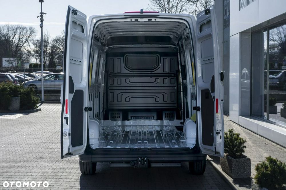 Volkswagen Crafter - 10