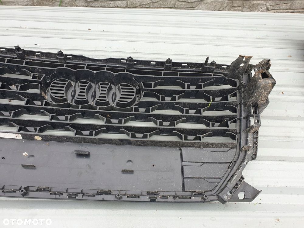 Audi Q2 81A czarna atrapa GRILL w ZDERZAK ORYGINAŁ - 5