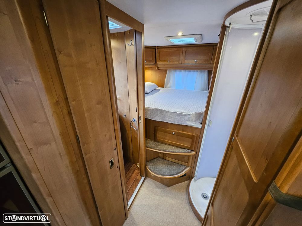 Rapido Le Randonneur 9097F CHASSI AL-KO Cama transversal + BASCULANTE - 41