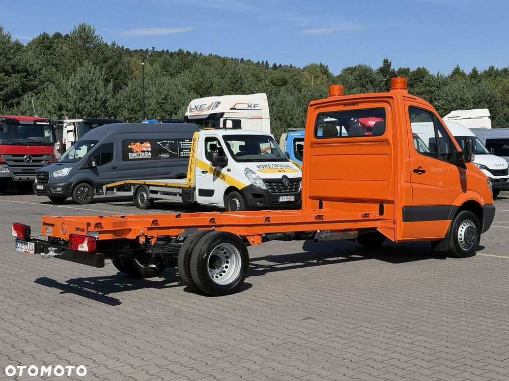 Mercedes-Benz Sprinter - 11