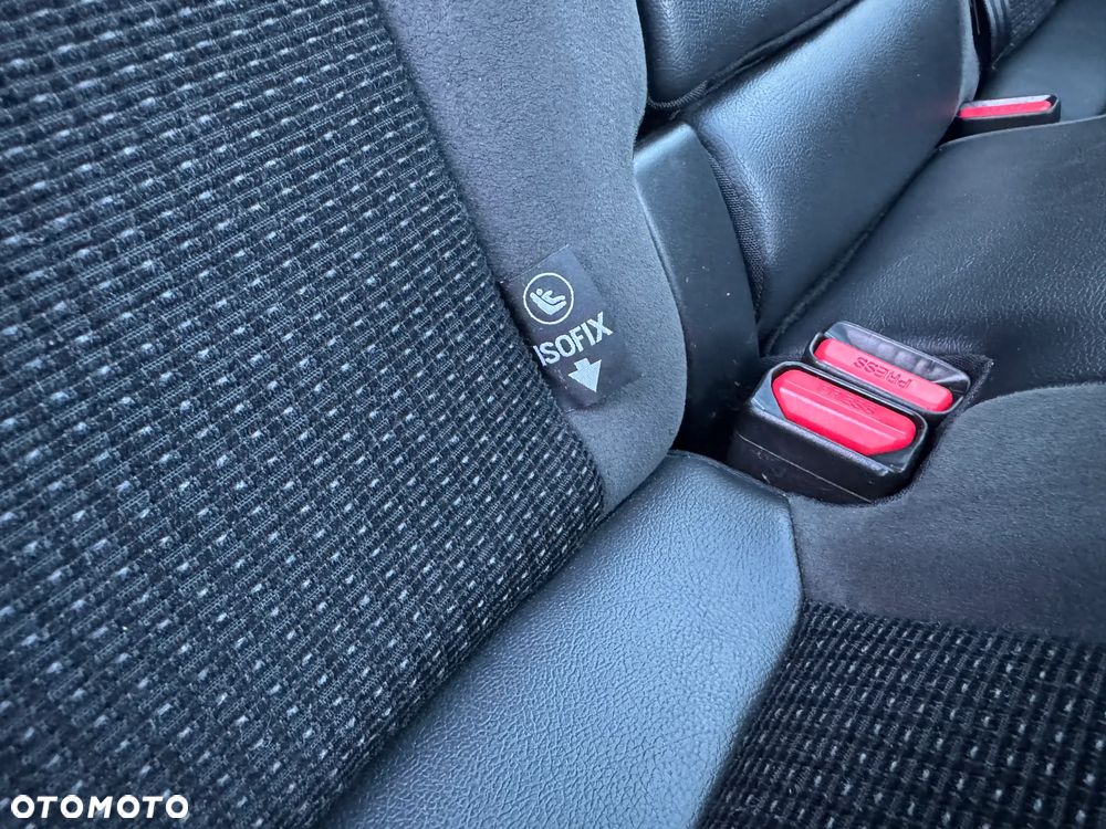 Citroën C4 HDi 150 Exclusive - 36