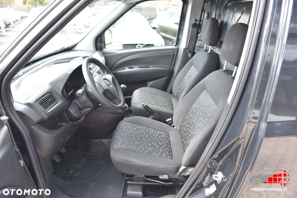 Opel COMBO - 13