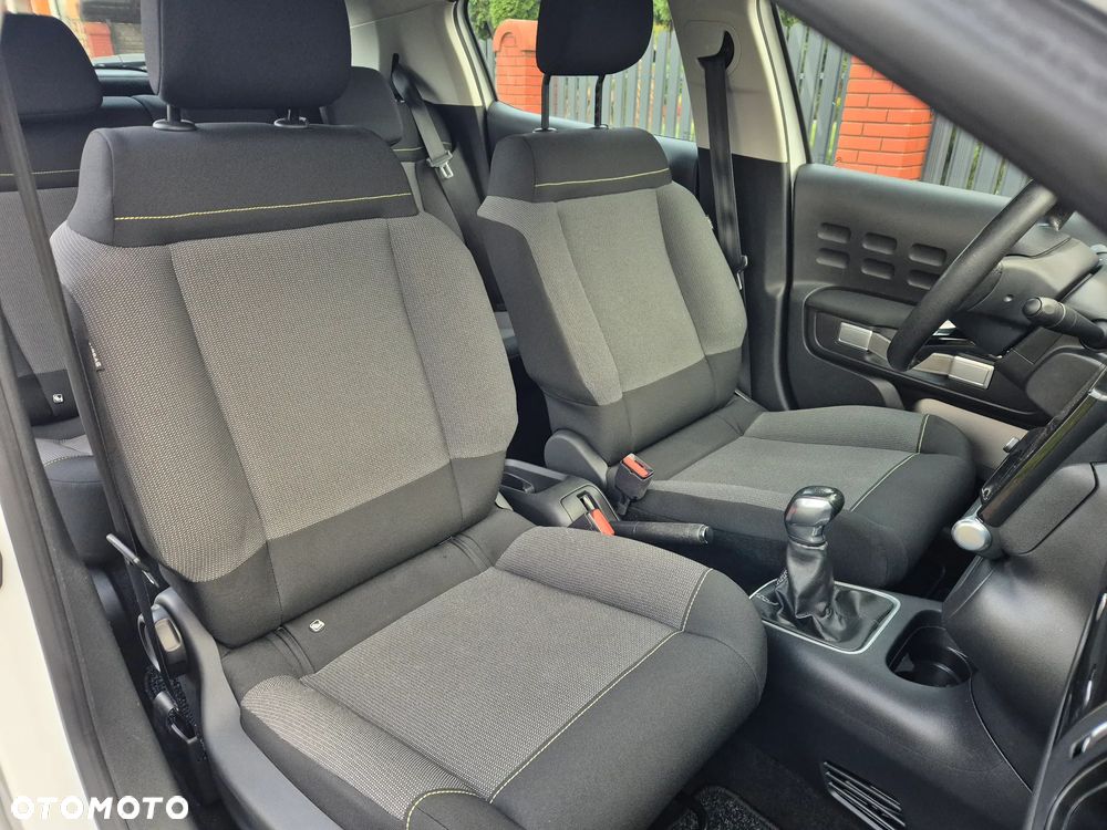 Citroën C3 1.2 PureTech Exclusive - 24
