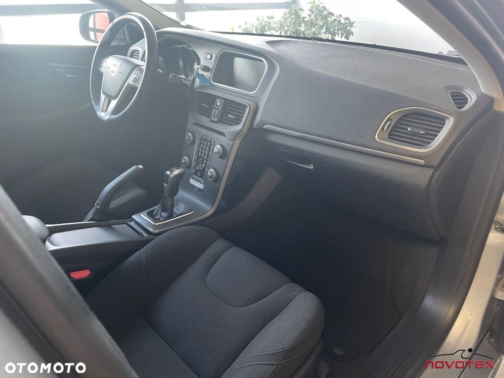 Volvo V40 D3 Summum - 12