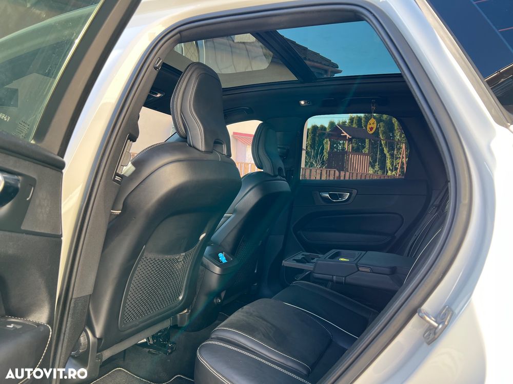Volvo XC 60 D5 AWD Geartronic RDesign - 13