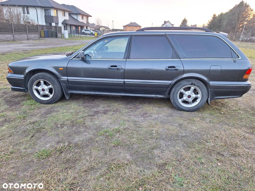 Mitsubishi Sigma - 7