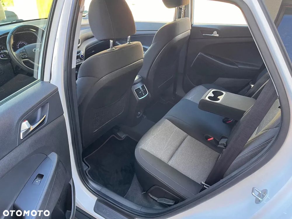 Hyundai Tucson blue 1.6 CRDi 4WD Trend - 12