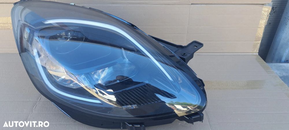 Far dreapta Ford Puma facelift - 1