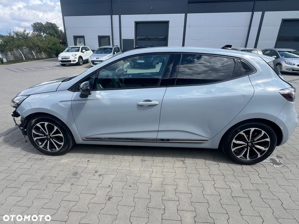 Renault Clio - 8