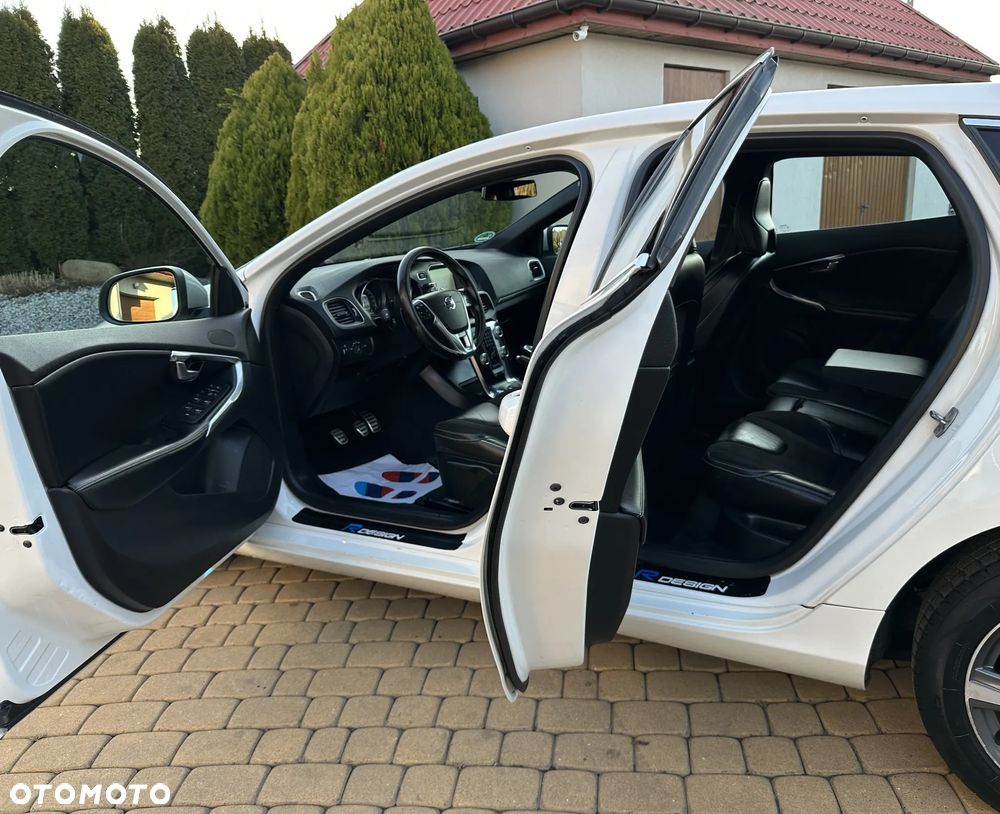 Volvo V40 D2 RDesign - 16