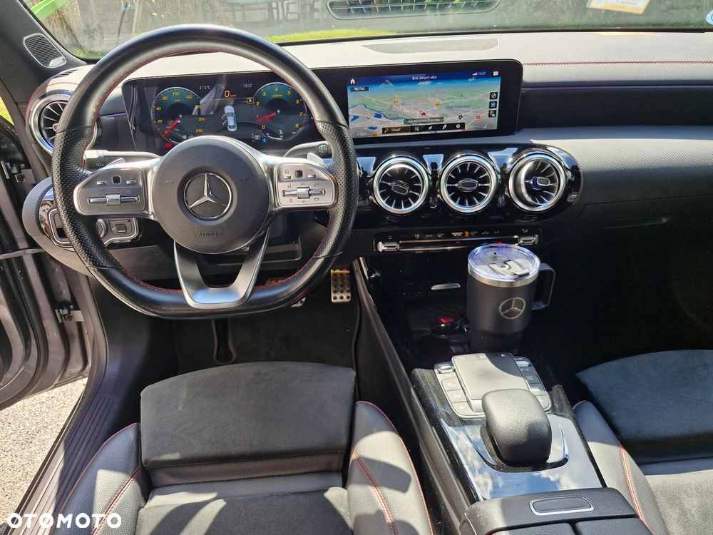 Mercedes-Benz CLA 250 7G-DCT AMG Line - 15