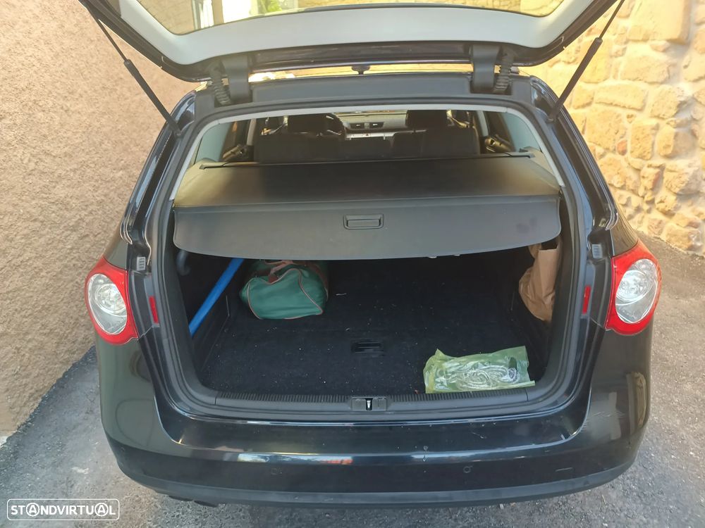 VW Passat Variant 2.0 TDI 4M Confortline - 15